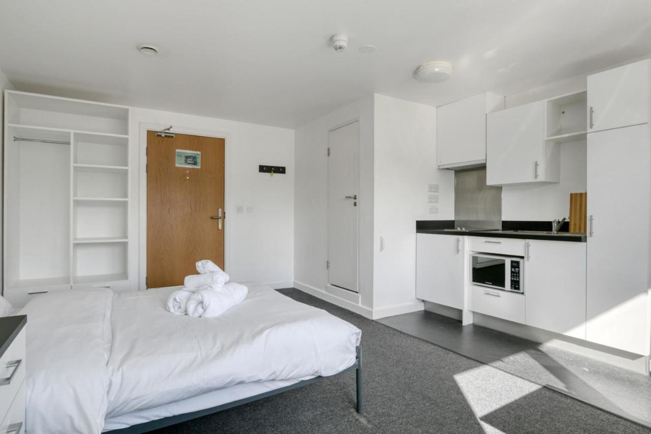 Bright & Central Studio In Luton, Sleeps 2 Luton  Exterior foto