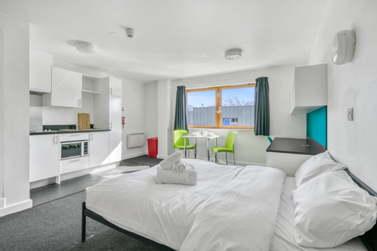 Bright & Central Studio In Luton, Sleeps 2 Luton  Exterior foto